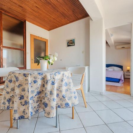 Perica Apartment And Perica Room With Separate Entrance Zadar Exterior photo
